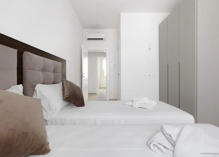 Le Dodici Porte - Porta Mascarella 2 By District *